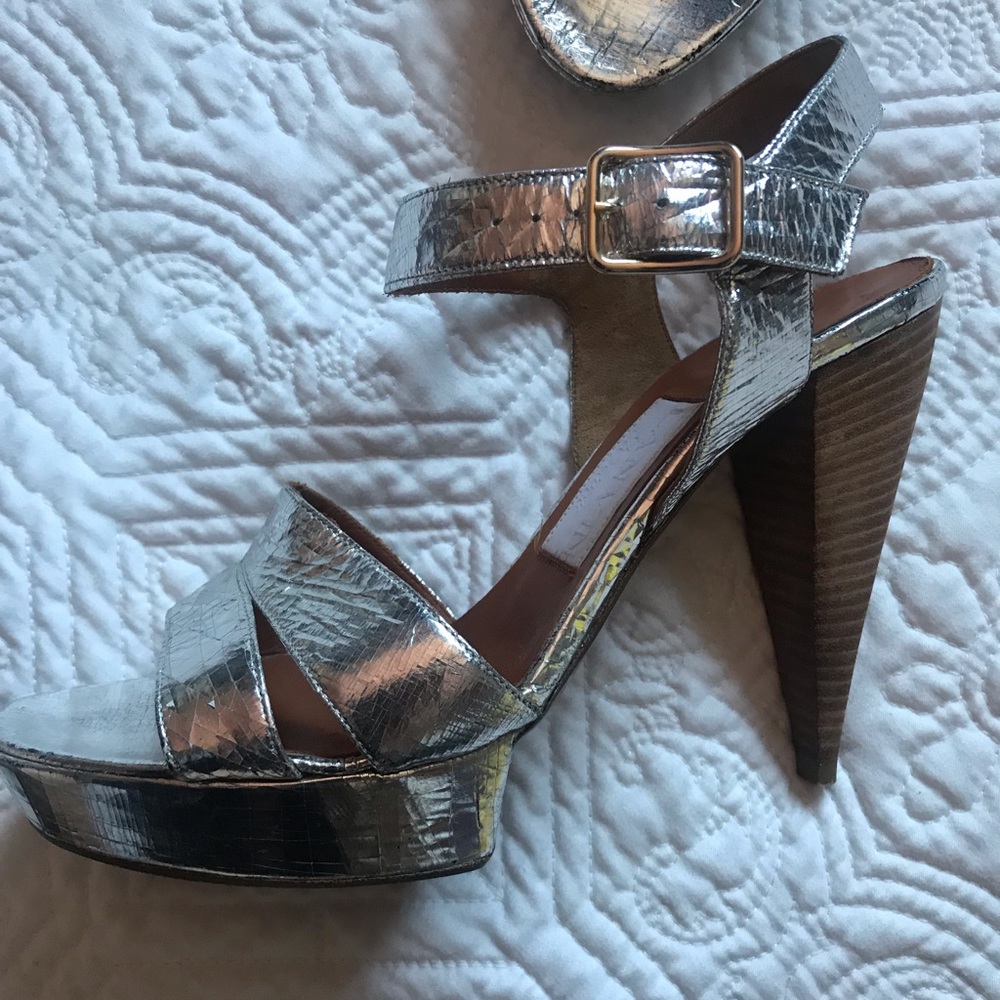 Lanvin metallic cracked leather sandals - Picture 5 of 8